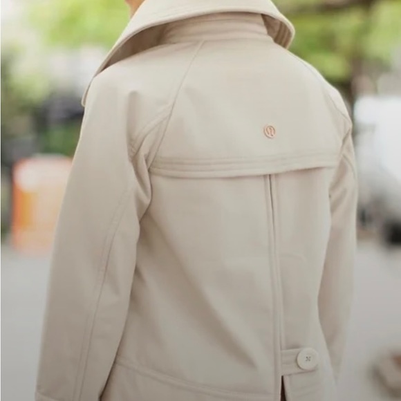Lululemon Coco Softshell Jacket - Picture 7 of 8